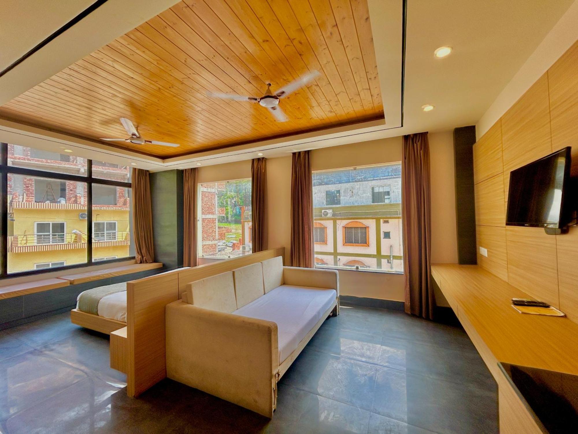 Hotel Aqua Vibes Rishikesh Ngoại thất bức ảnh